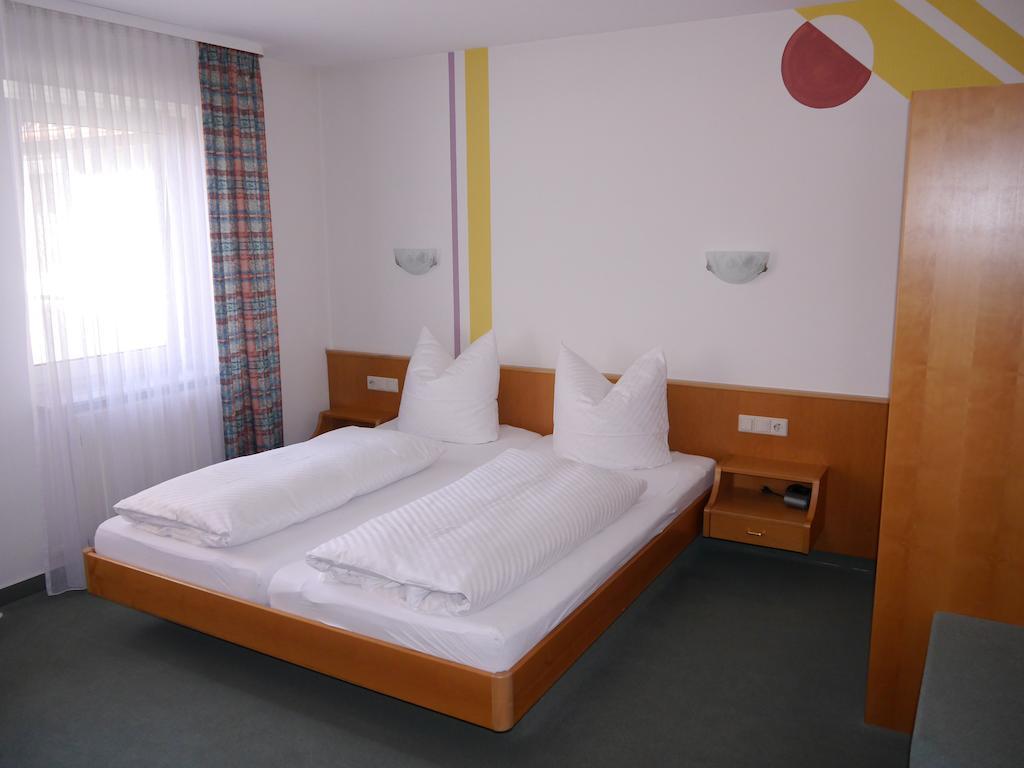 Gasthof Hotel Adler Inneringen الغرفة الصورة